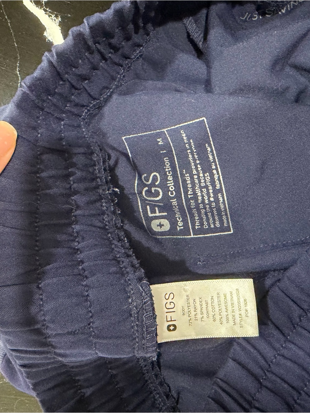 FIGS women’s navy joggers